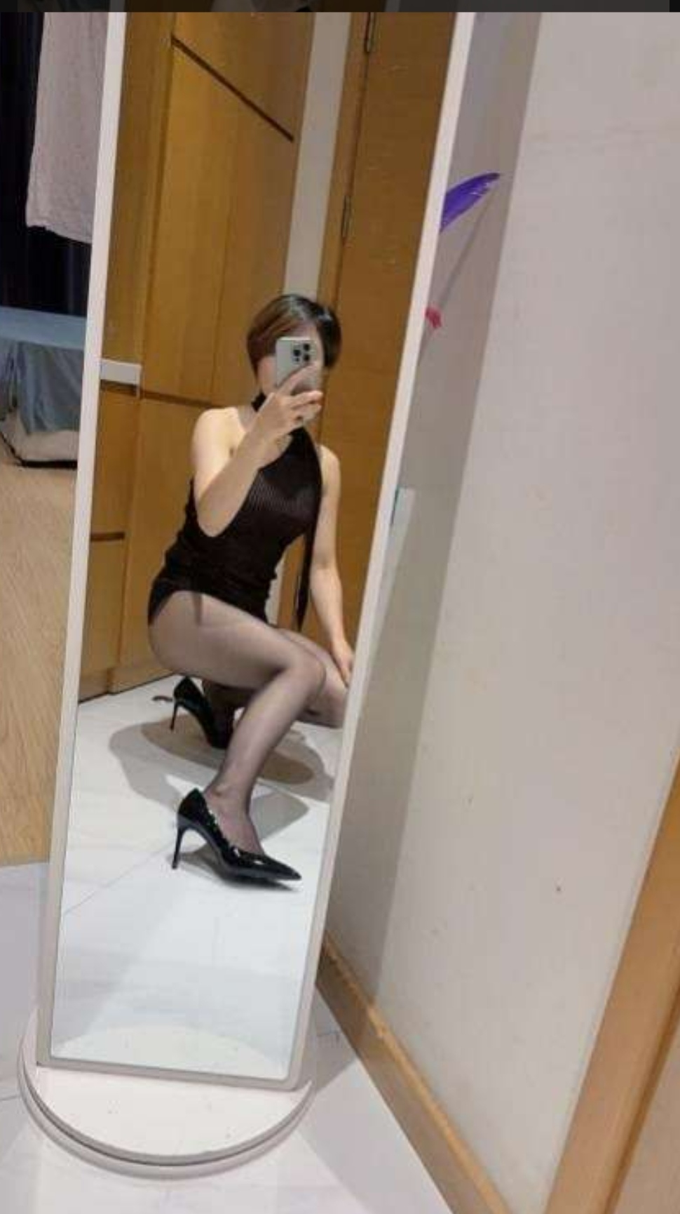 劲松细腰丰臀小少妇